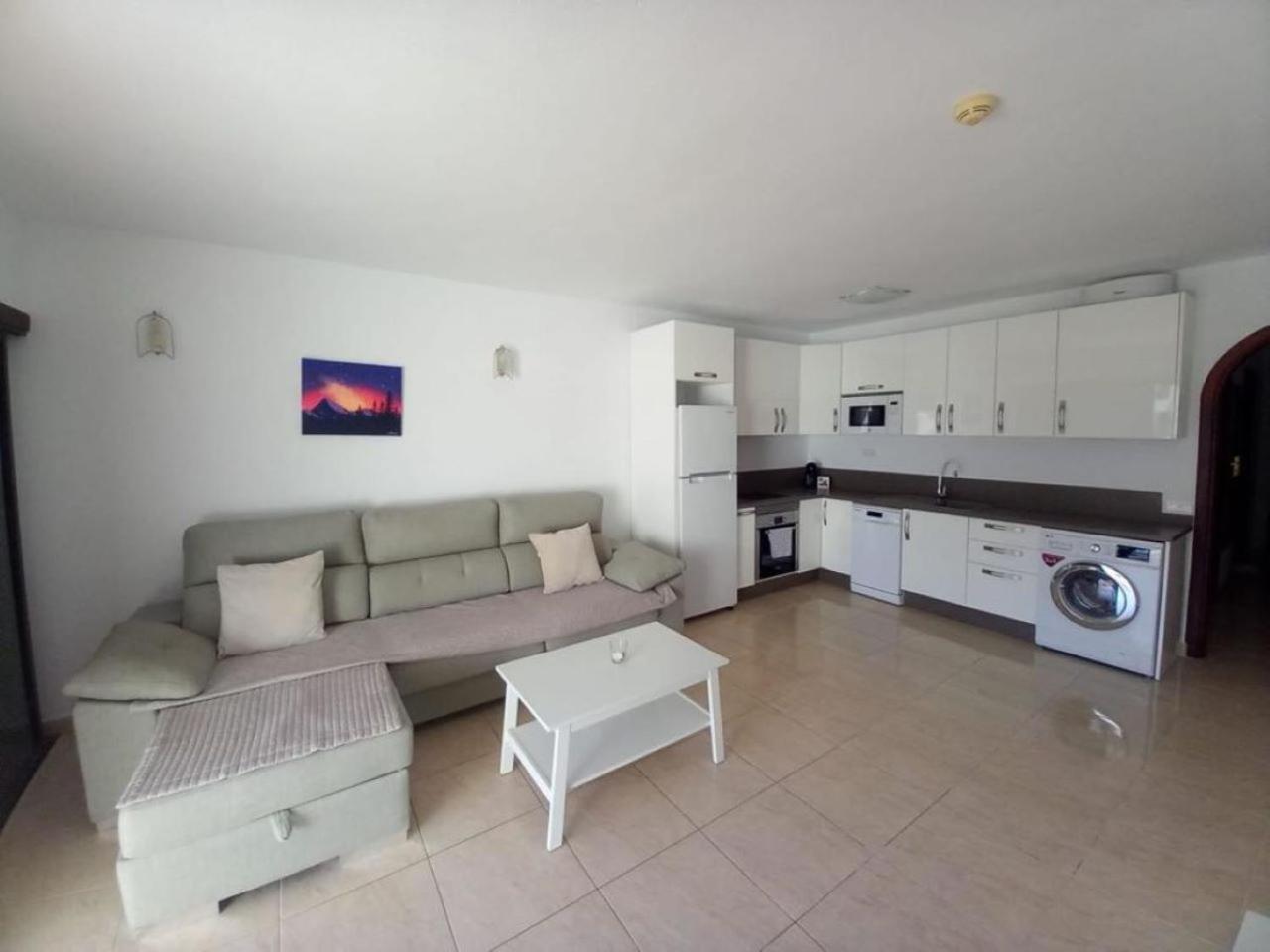 Victoria Court 2 - Lovely Apartment 65 Los Cristianos  Exterior photo
